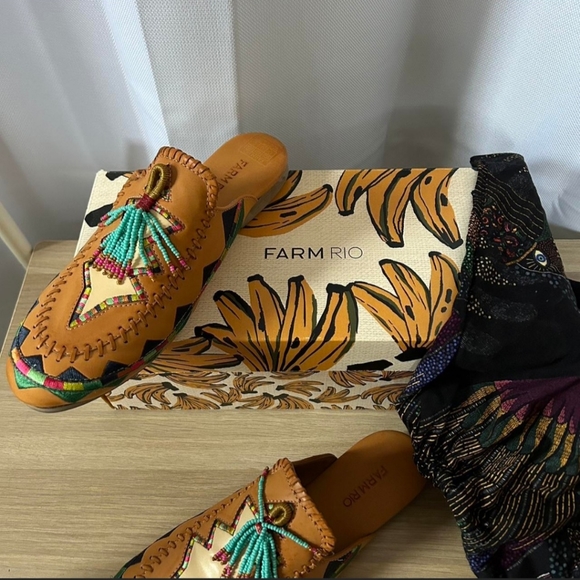 Farm Rio brand new,colorfull stars,flat mule in Caramelo. - Picture 5 of 6